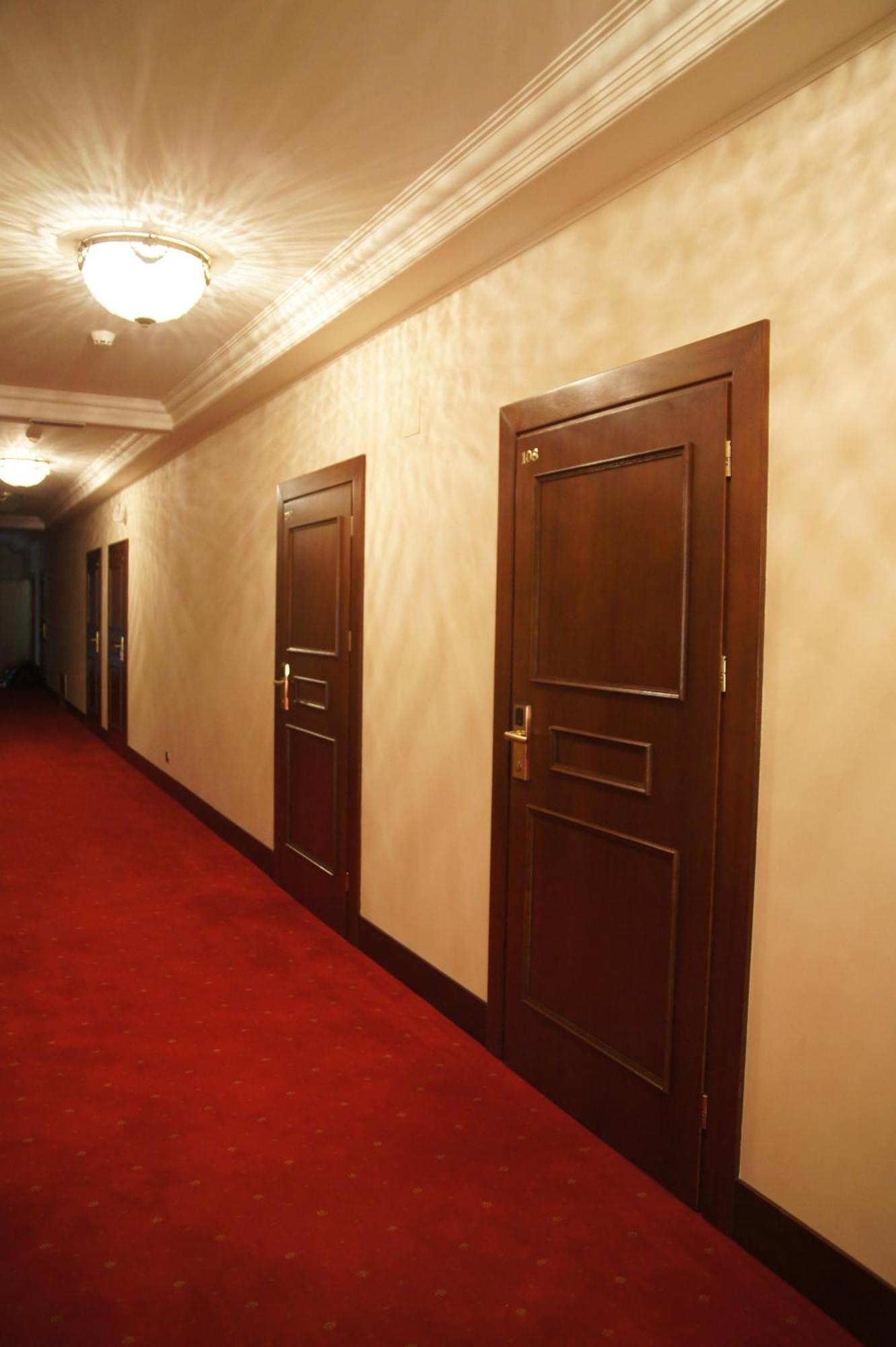 Hotel Cristal Park Dąbrowa Tarnowska Exterior photo