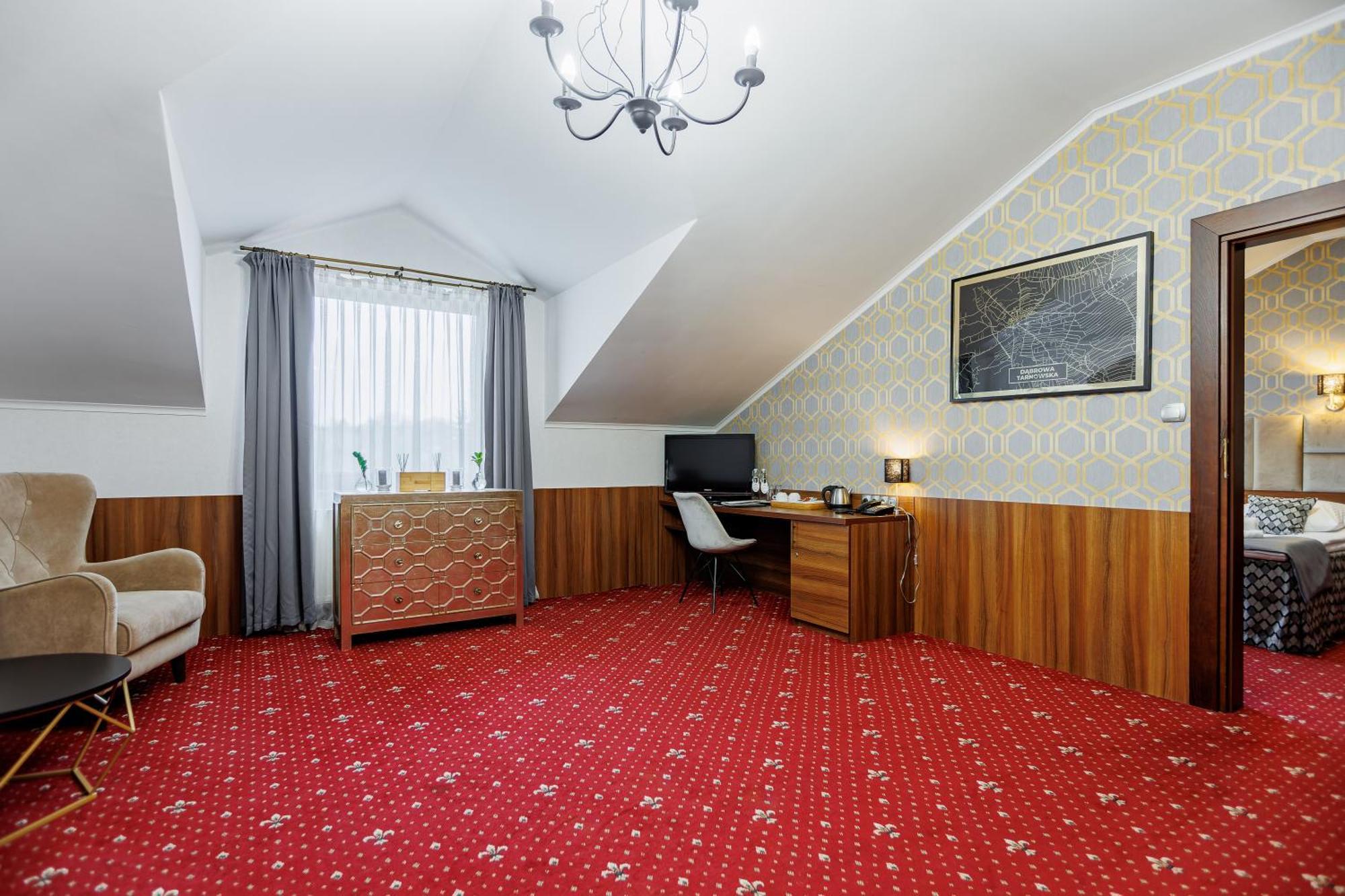 Hotel Cristal Park Dąbrowa Tarnowska Exterior photo